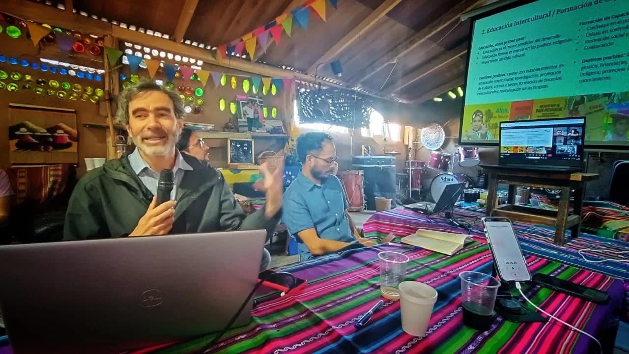 Foundation workshop with communities, on intercultural education
